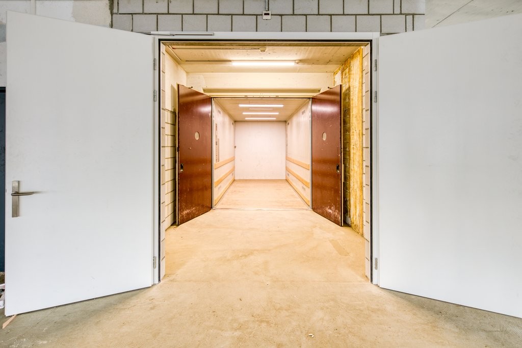 318m² bureau