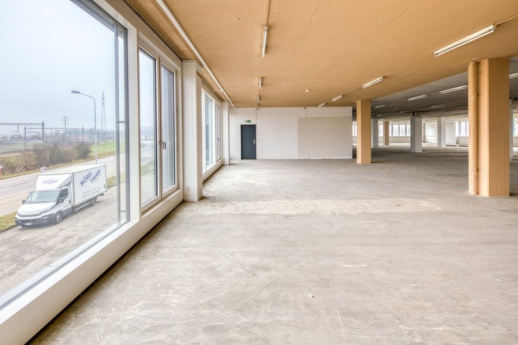 318m² bureau