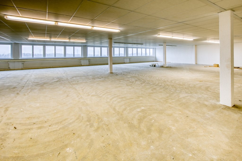 318m² bureau