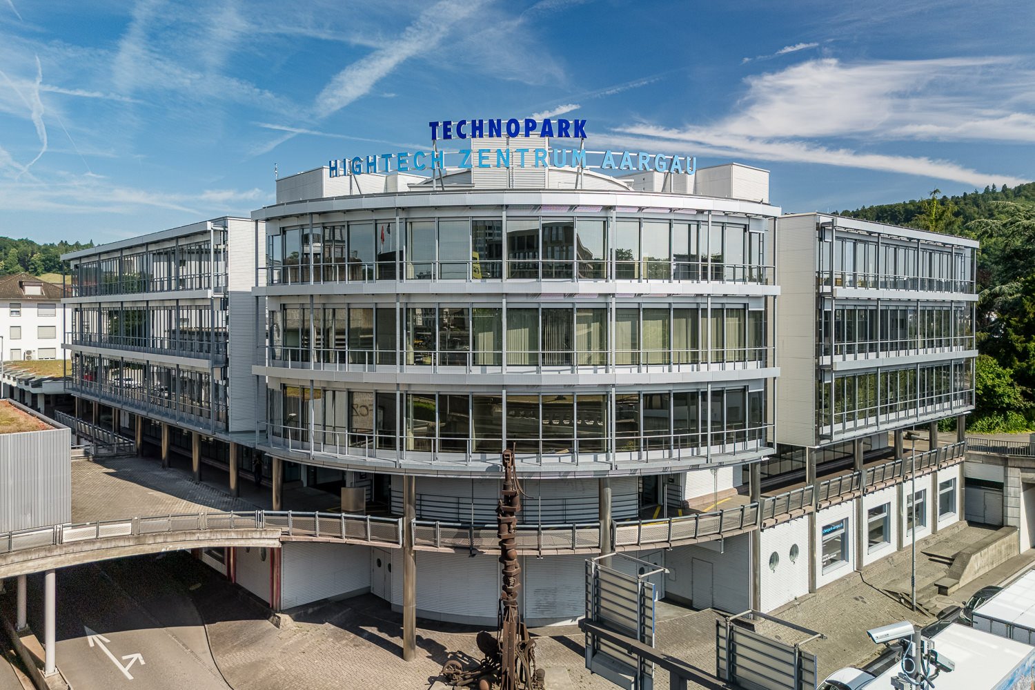 104m² office