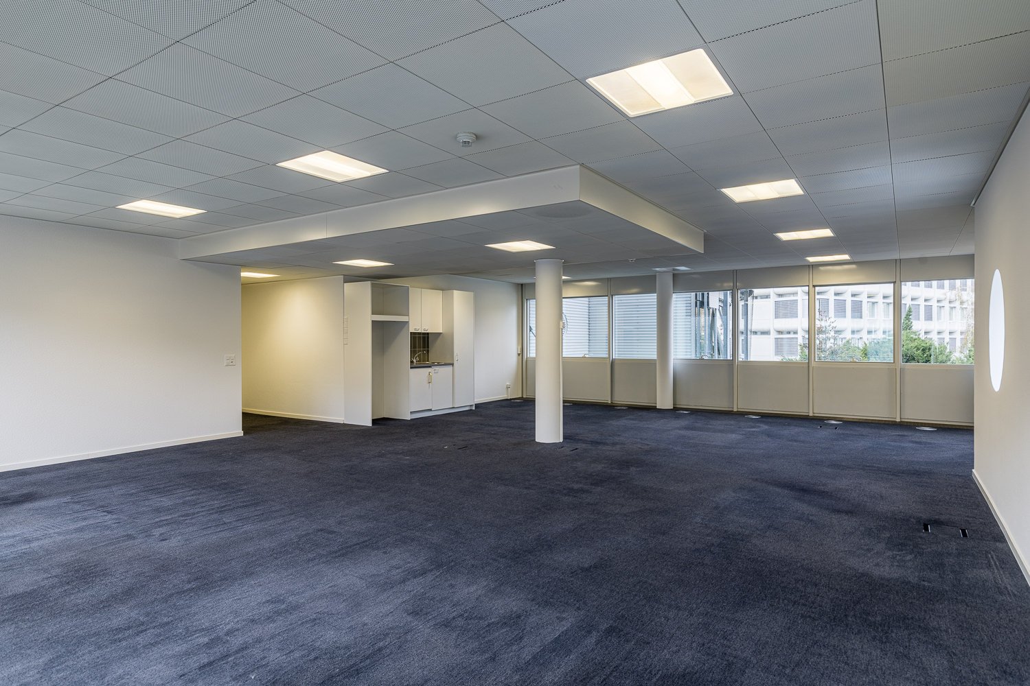 104m² office