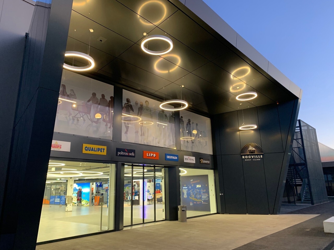 1280m² commercial