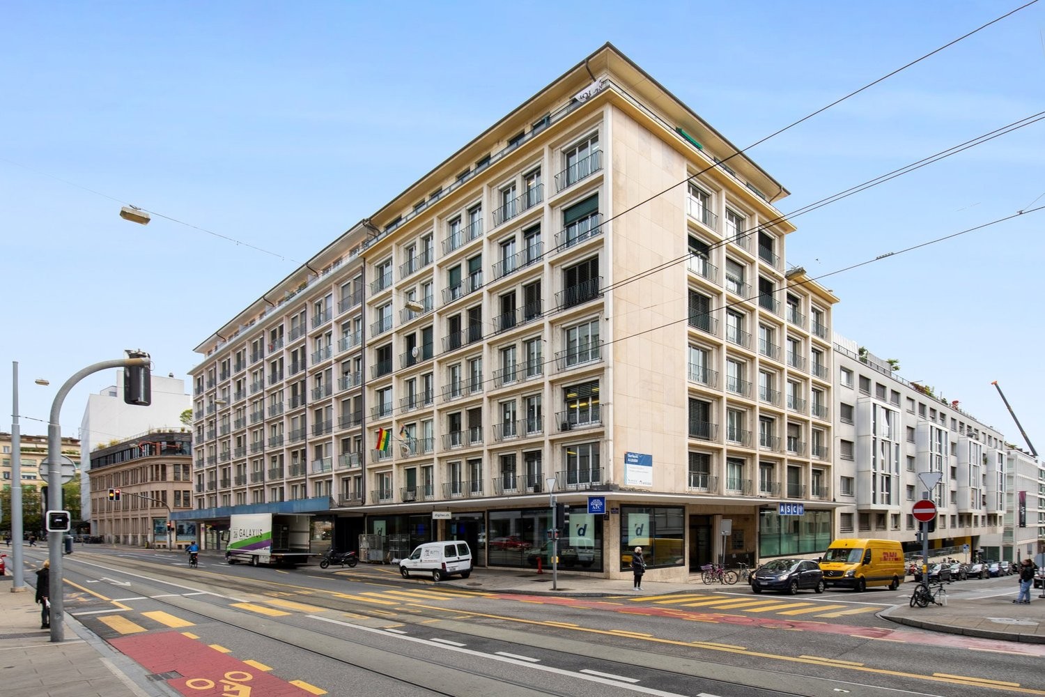 218m² office, photo 1 sur 10
