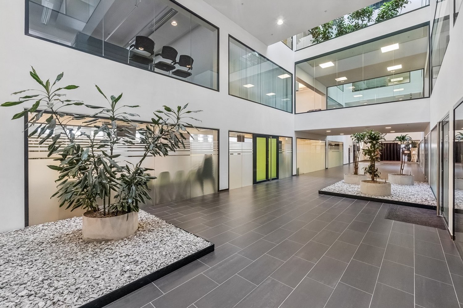 347m² bureau, photo 2 sur 9