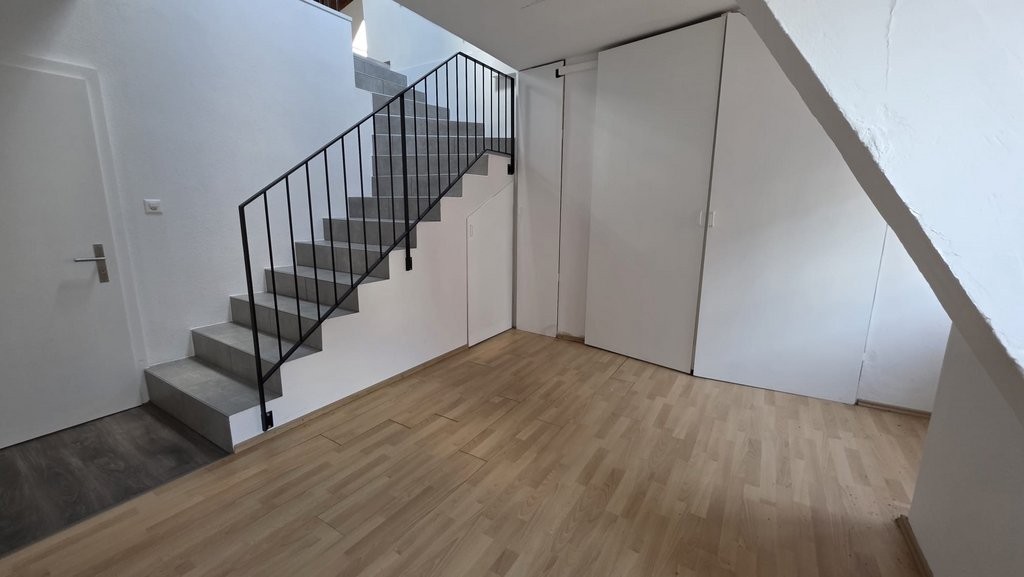 141m² commercial, photo 1 sur 7