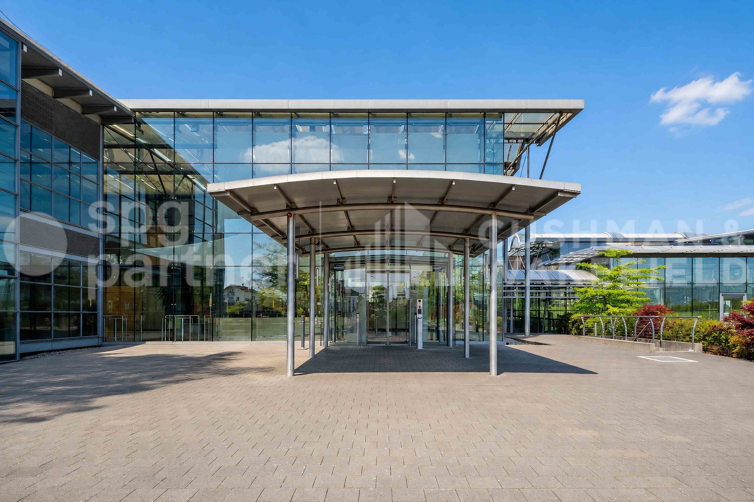 1450m² office