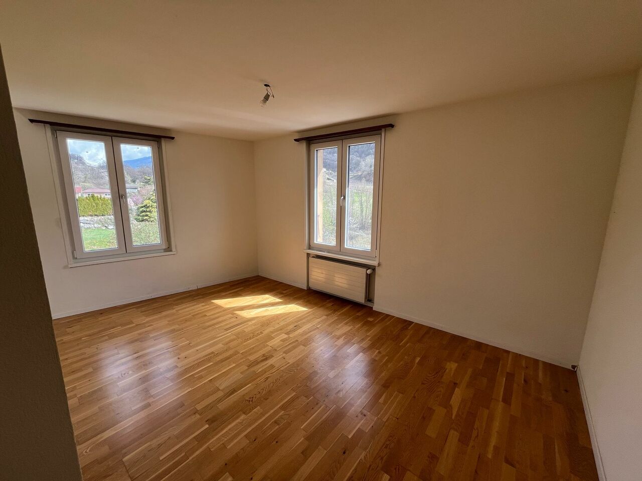 5 rooms apartment