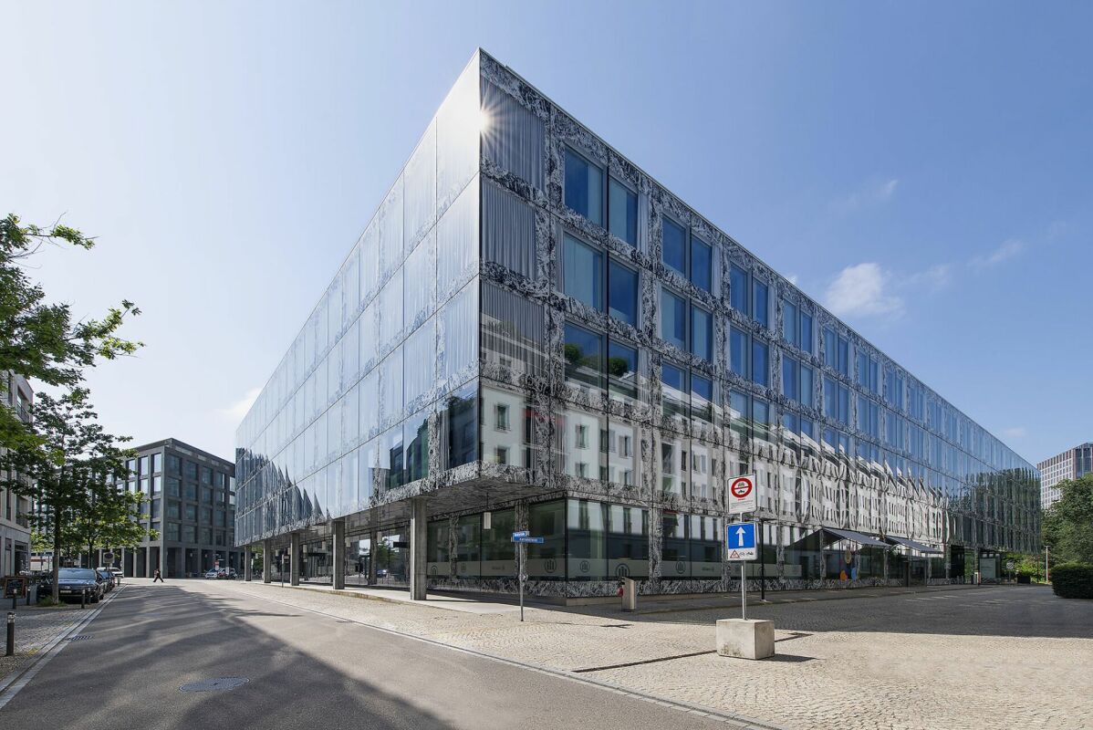 7420m² bureaux, photo 1 sur 10