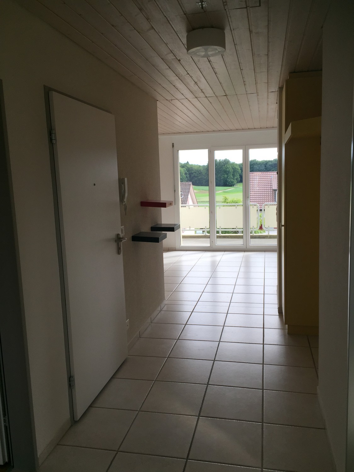 Appartement de 3 ½ pièces

Cet appartement de 3,5 pièces soigné et lumineux situé au 2ème étage se trouve dans un quartier résidentiel calme à la Thörigenstrasse 55 à Herzogenbuchsee. Il convainc par une combinaison réussie de confort d'habitation, de fonctionnalité et d'un emplacement attractif. Le