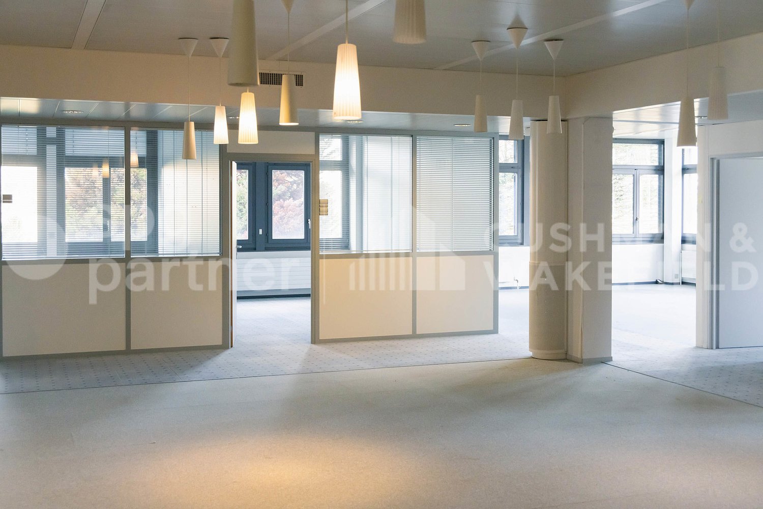 2800m² commercial