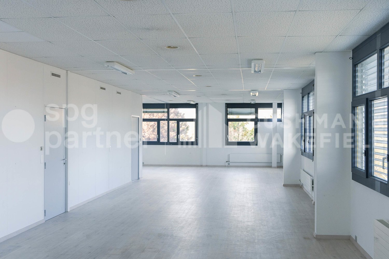 2800m² commercial