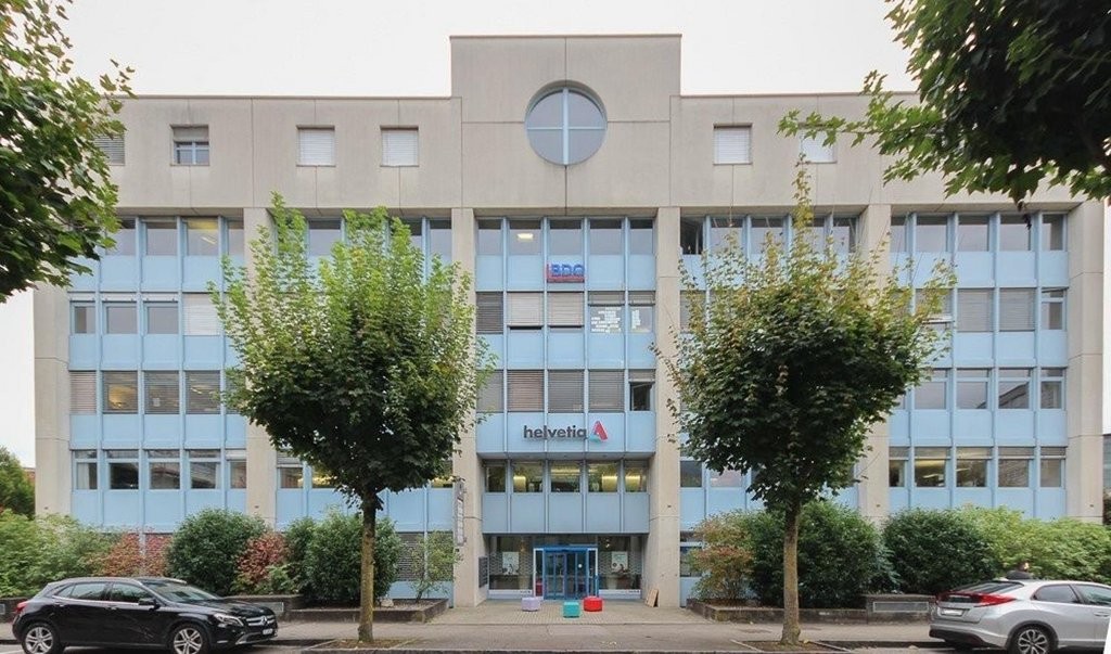 130m² office
