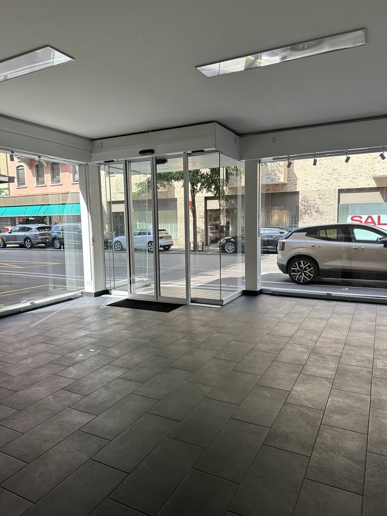72m² commercial, photo 5 sur 8