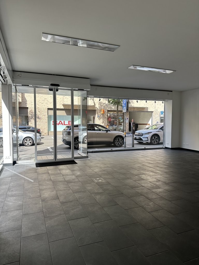 72m² commercial, photo 4 sur 8