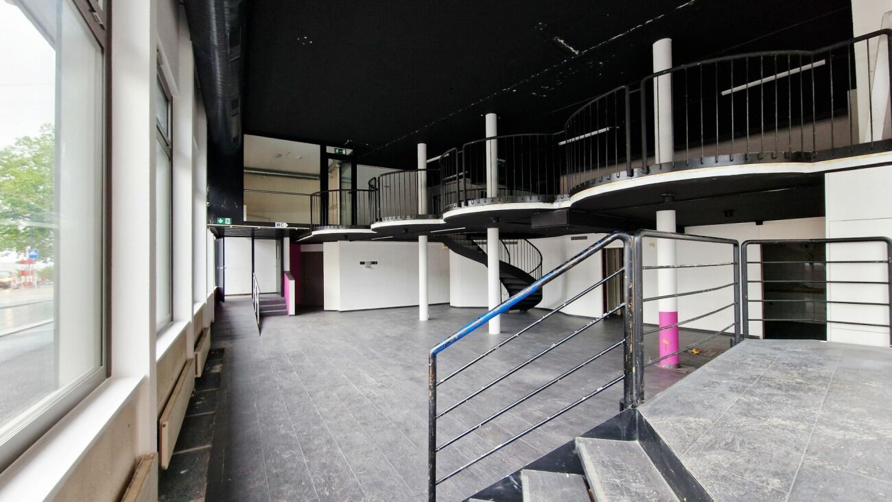 267m² office, photo 3 sur 7