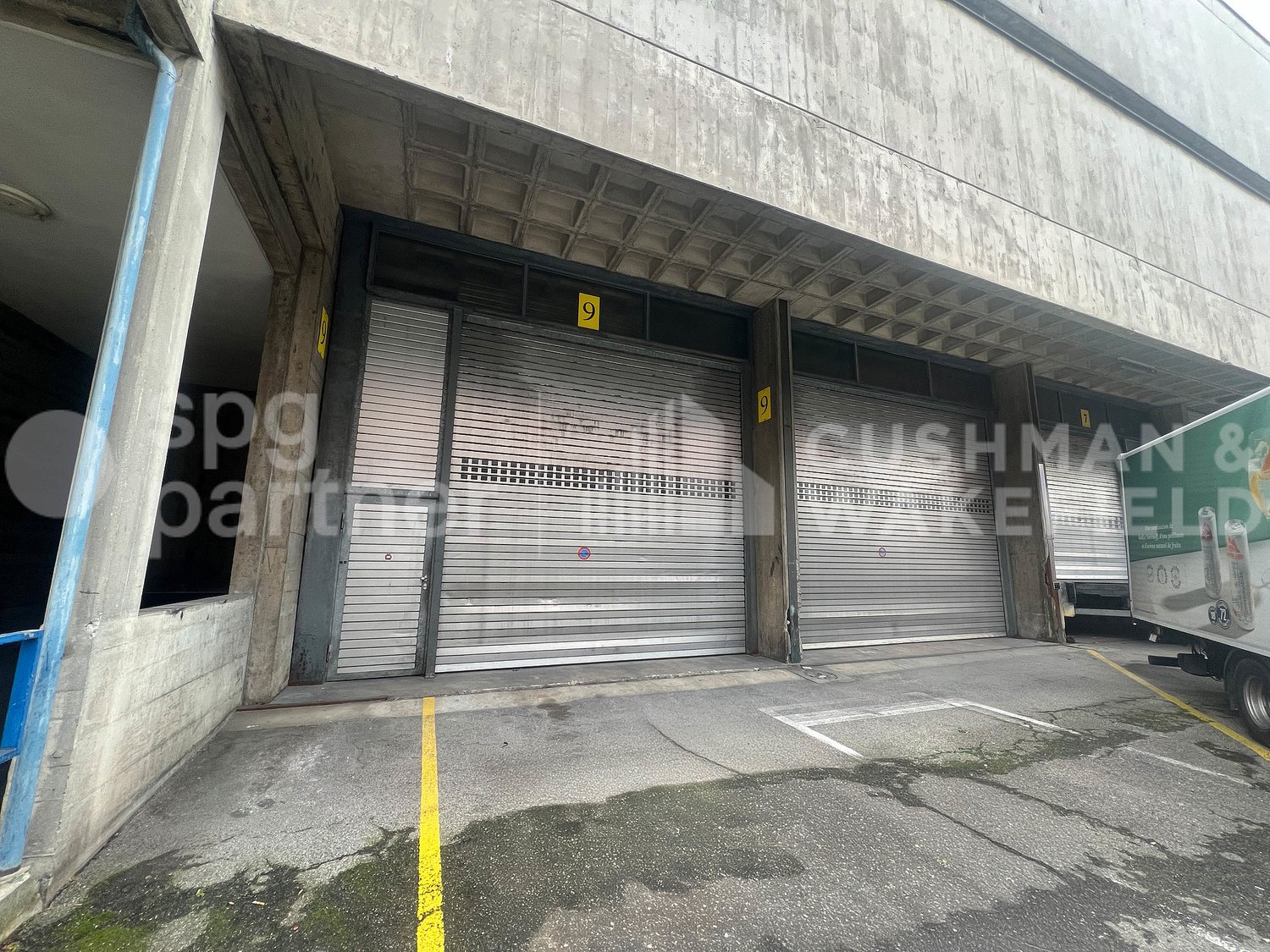 2500m² storage room