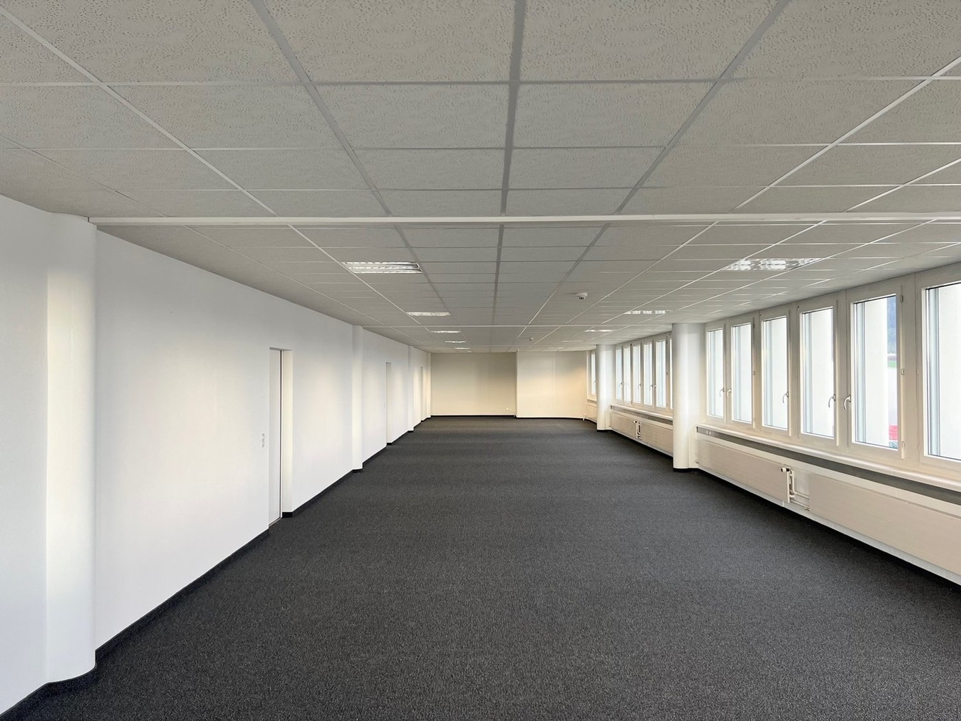 Bureau de 24m², photo 1 sur 7