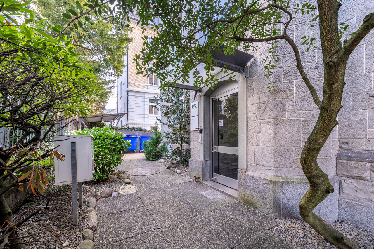 874m² de bureaux