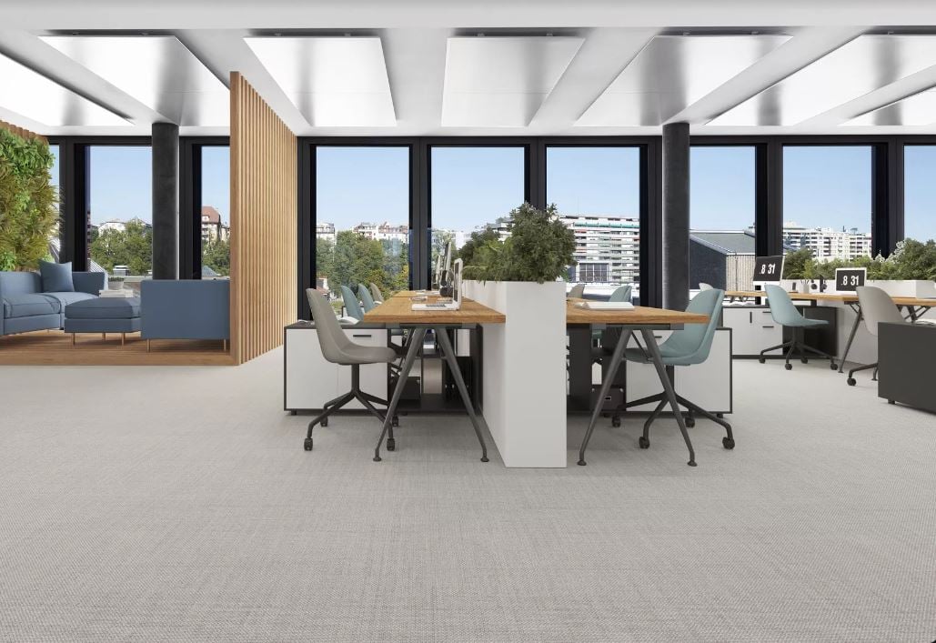 890m² office