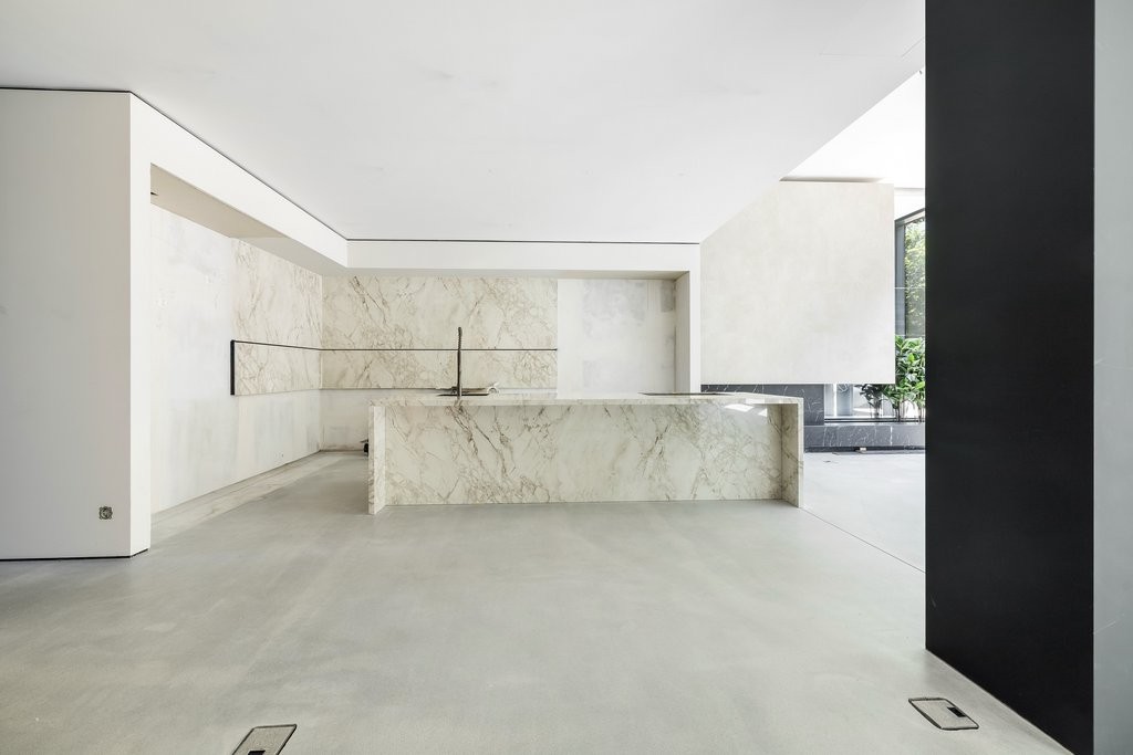 264m² commercial, photo 4 sur 10