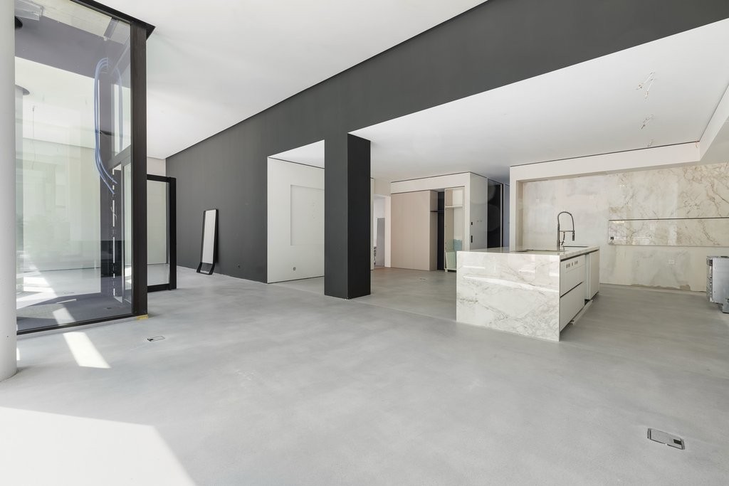 264m² commercial, photo 2 sur 10