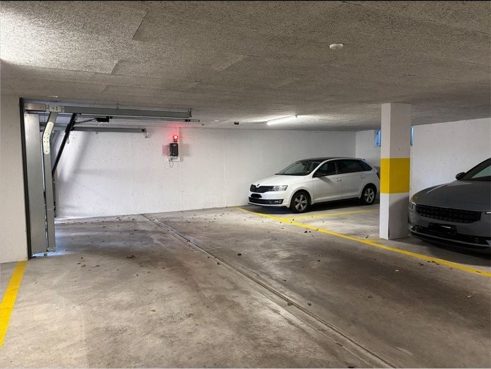 Place de parc en garage souterrain, photo 2 sur 2