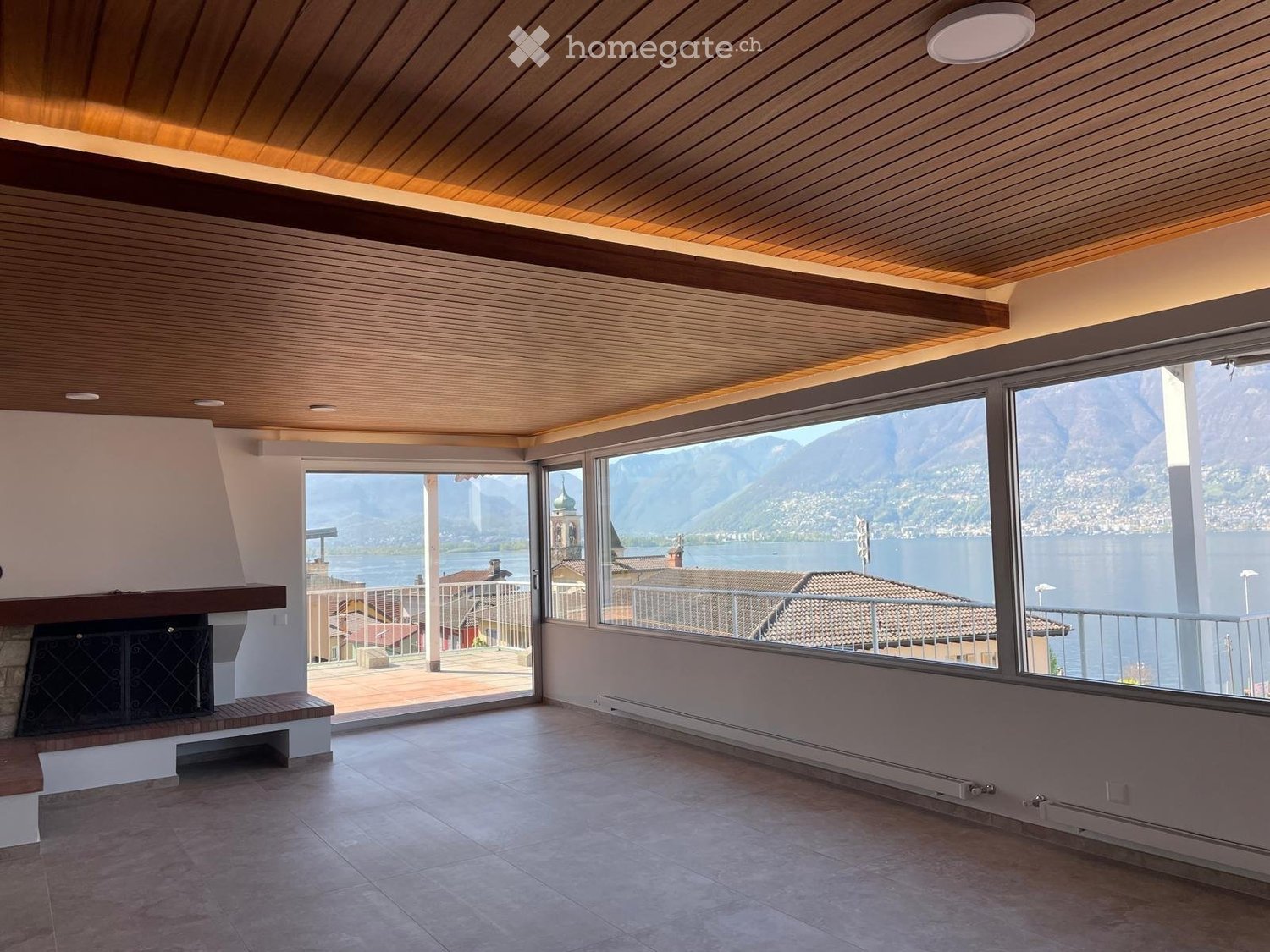 6 rooms apartment