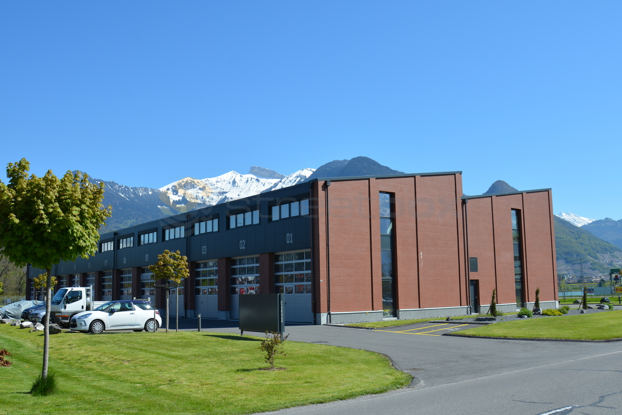 230m² commercial