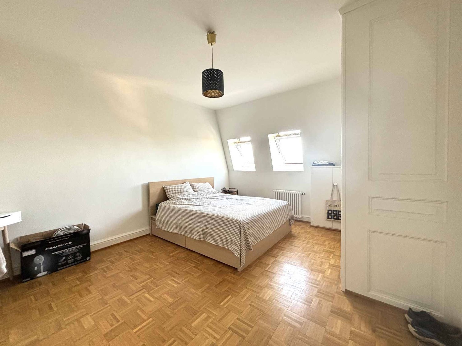 5 rooms apartment
