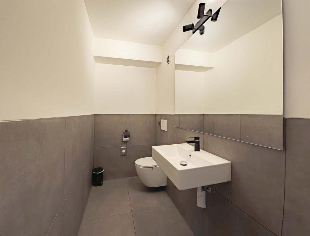 198m² shop, photo 9 sur 9