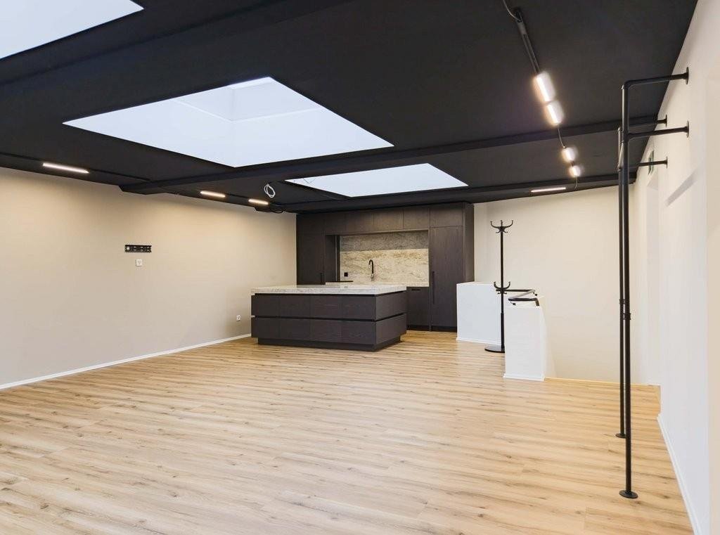198m² shop, photo 5 sur 9