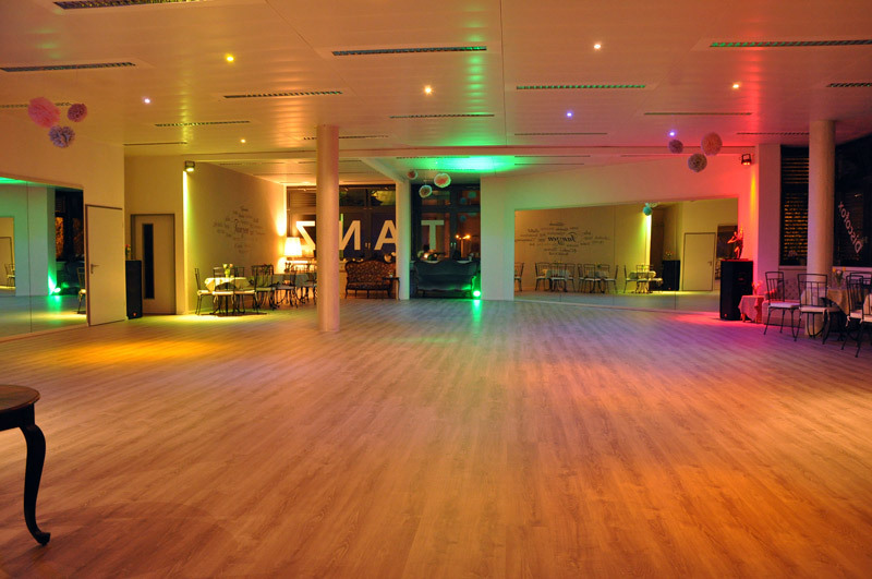 319m² commercial, photo 1 sur 6