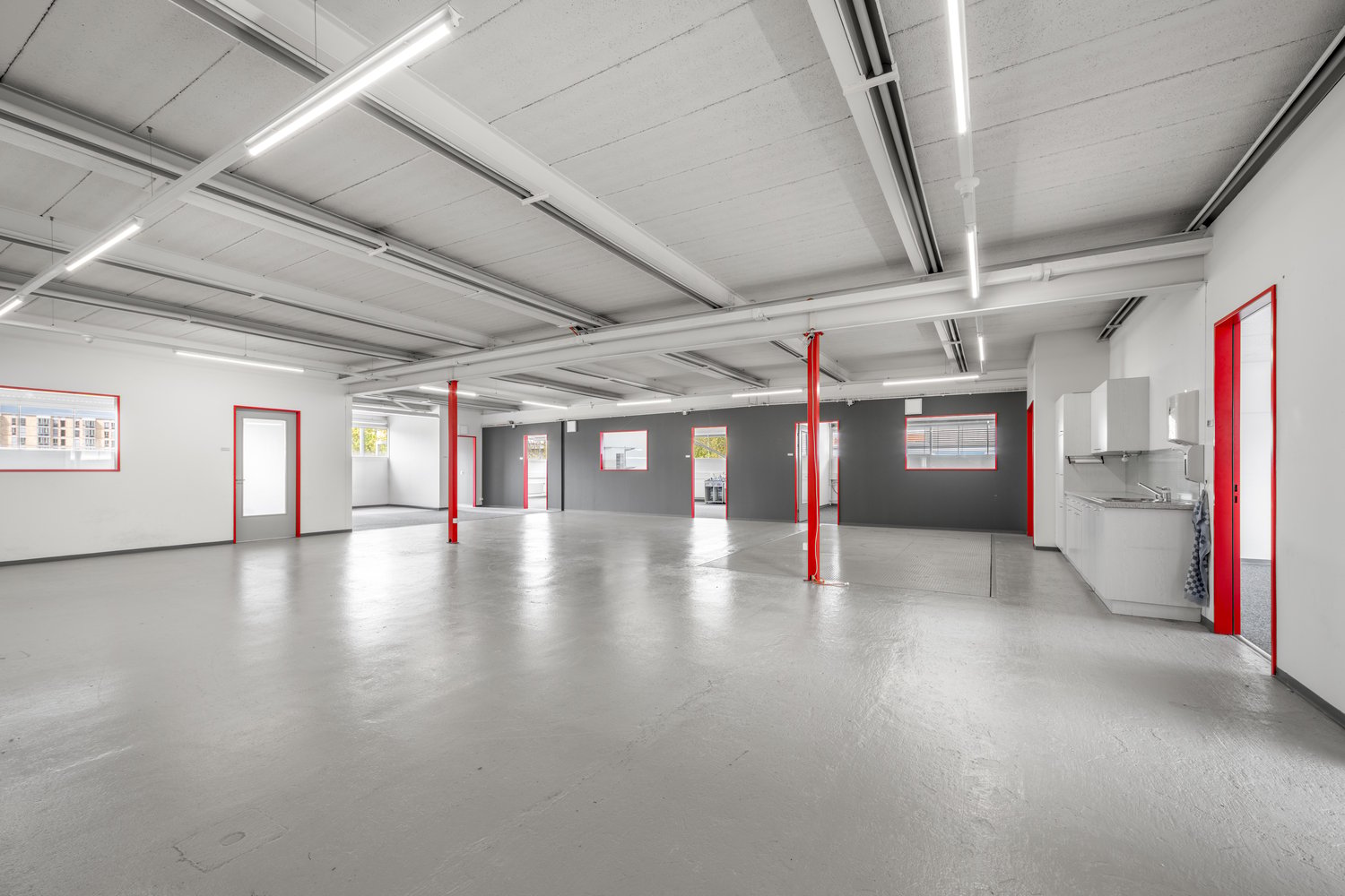 212m² commercial