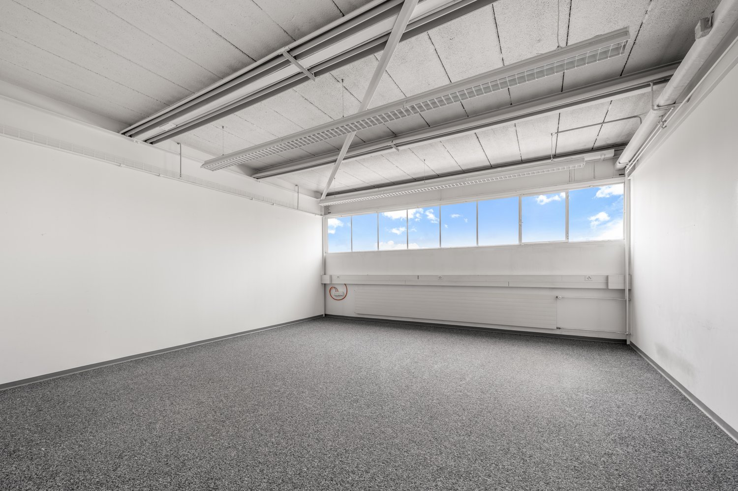 212m² commercial