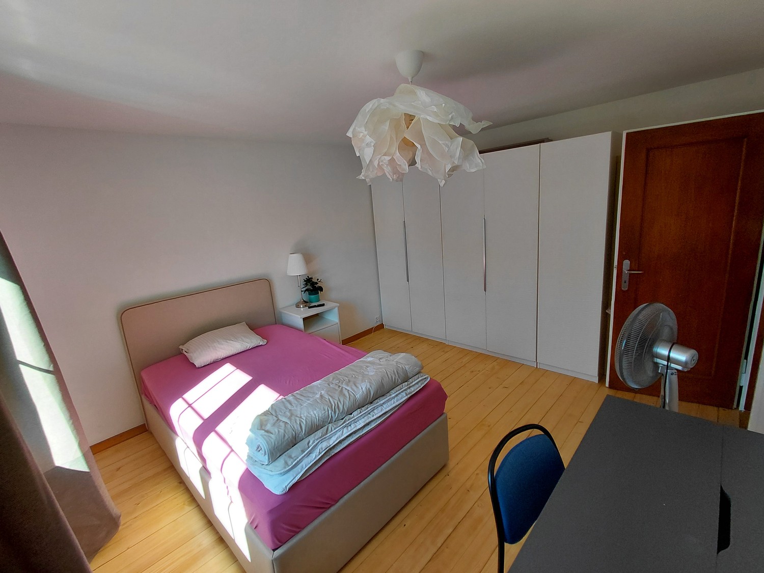 Chambre en colocation, photo 1 sur 8