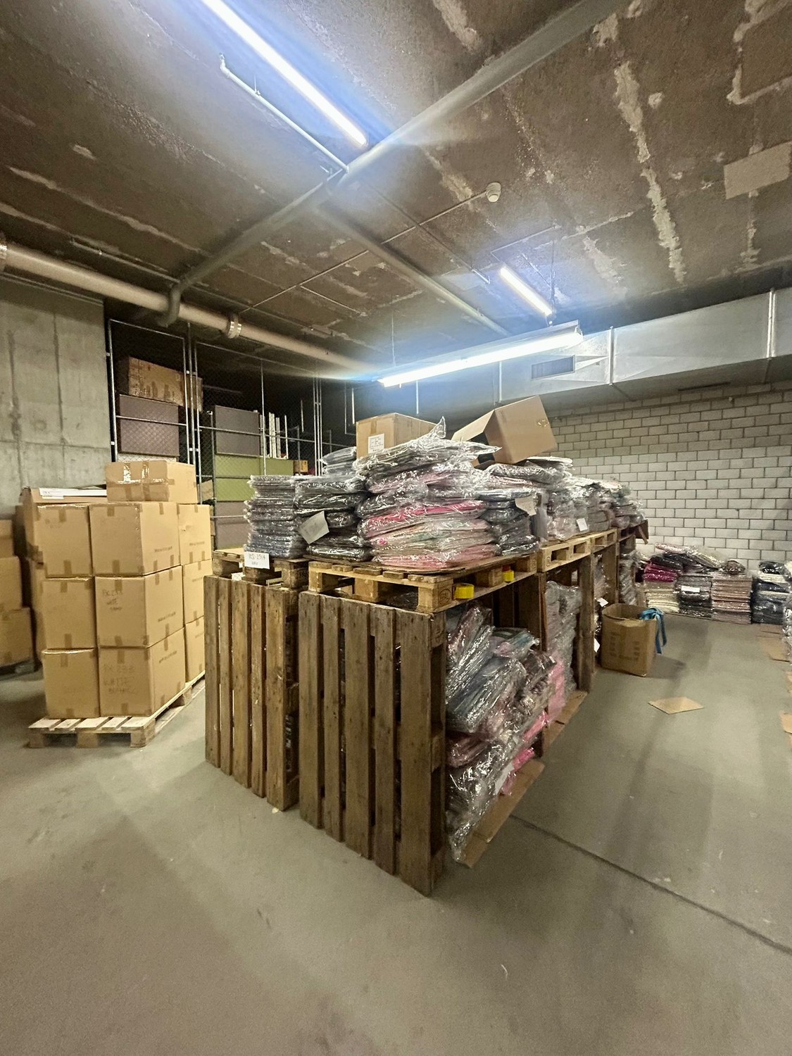 Compartiment de cave de 80m², photo 3 sur 4