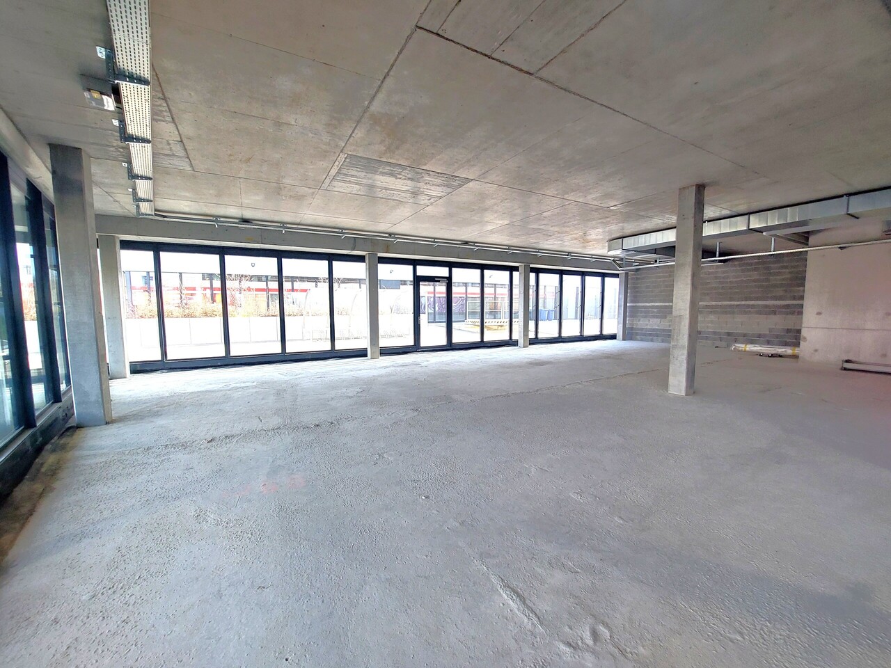 210m² commerciale