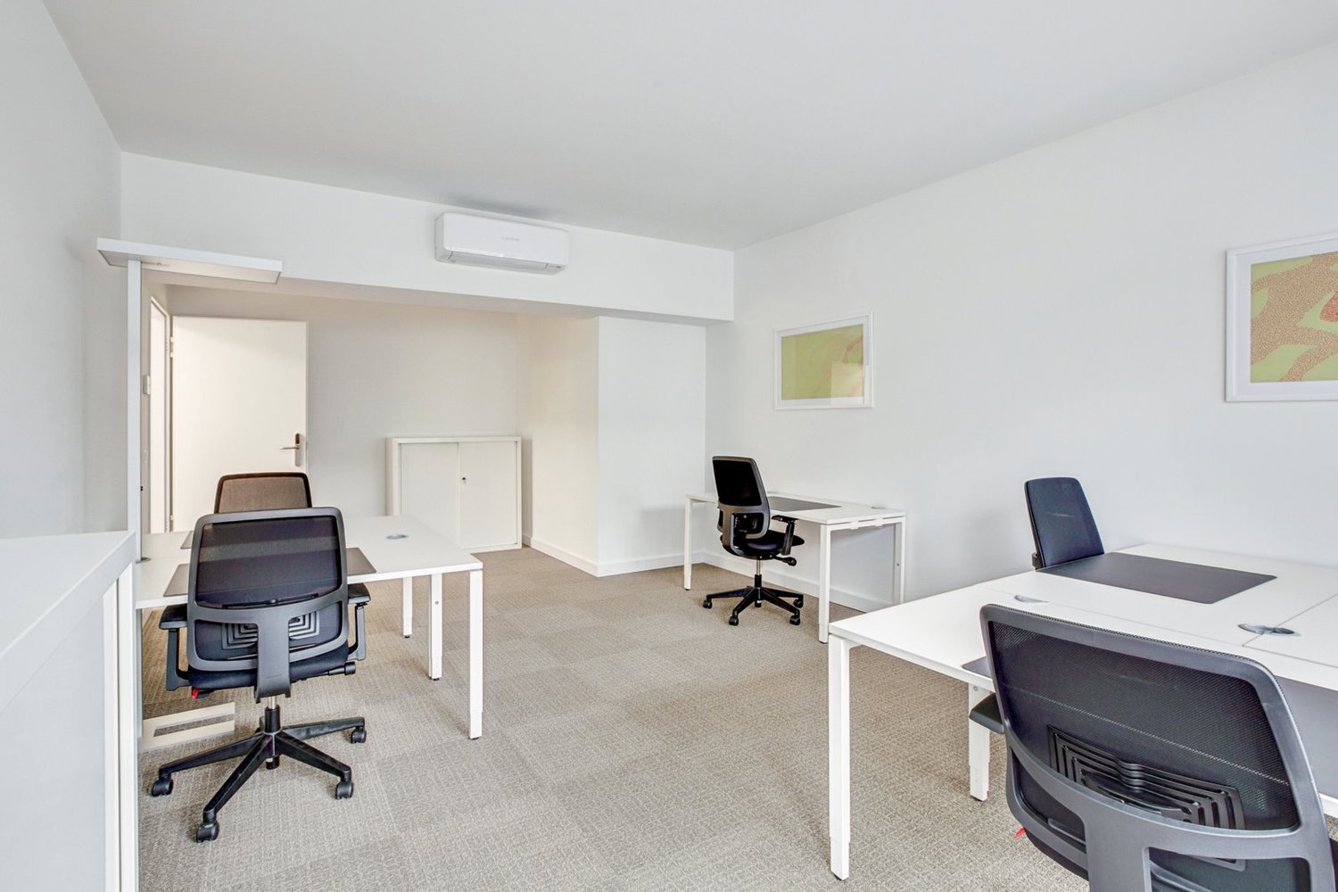 Office, photo 1 sur 9