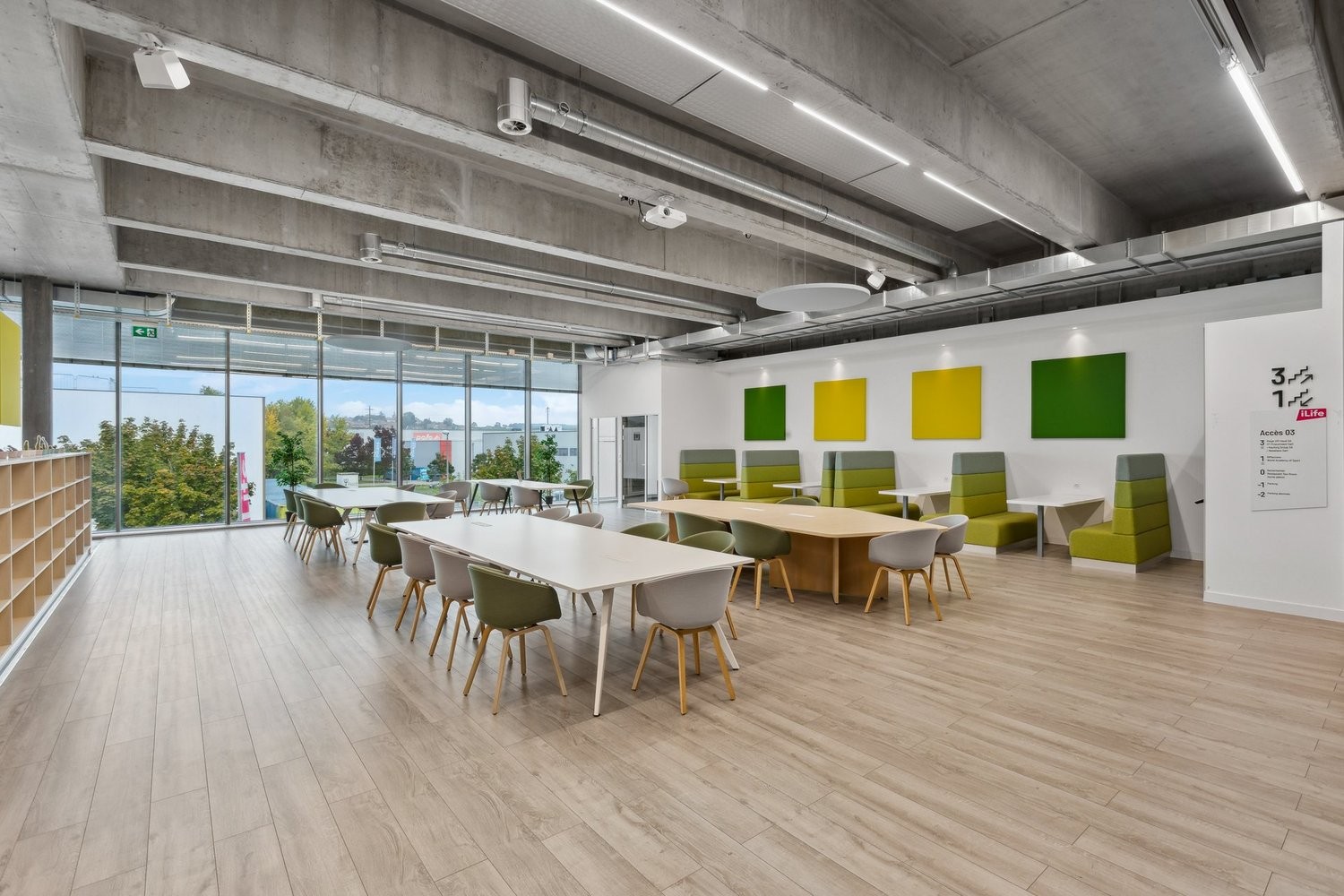 726m² living / commercial building, photo 1 sur 6