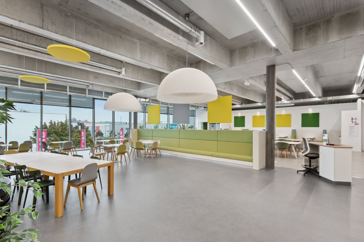 726m² living / commercial building, photo 4 sur 6