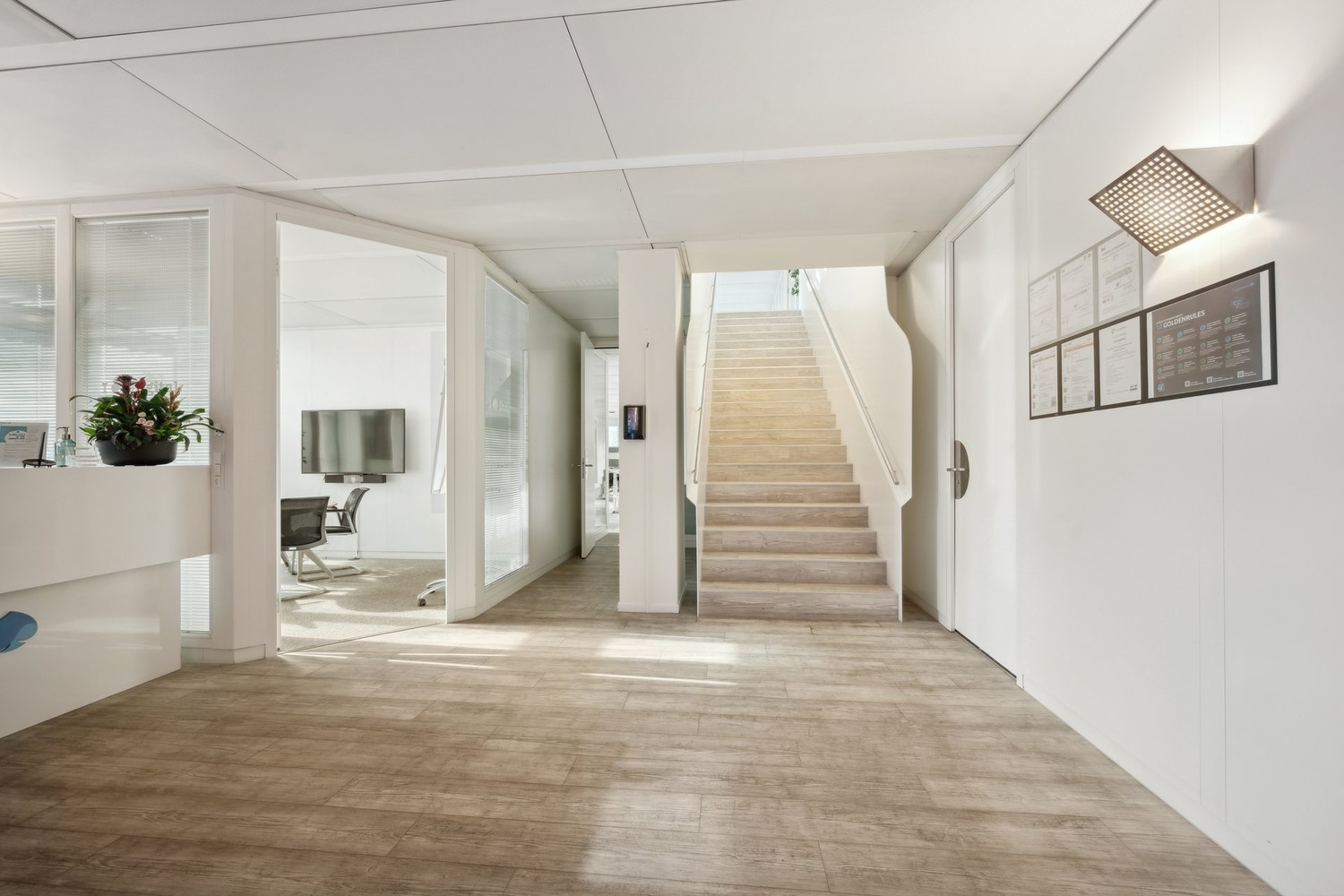 1574m² de bureaux