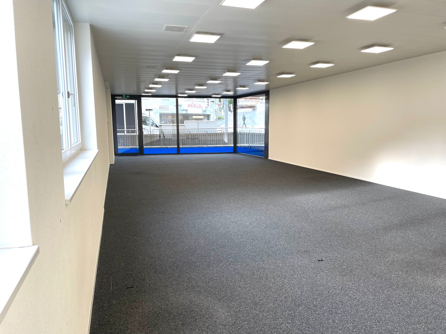 106m² bureau