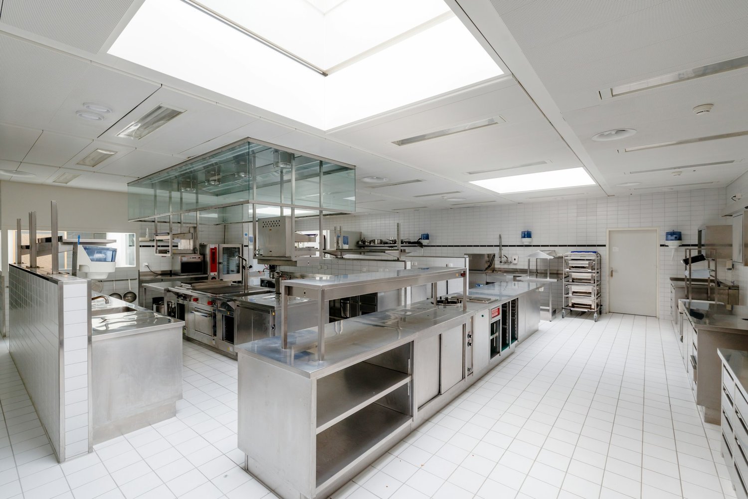 201m² commercial, photo 1 sur 10