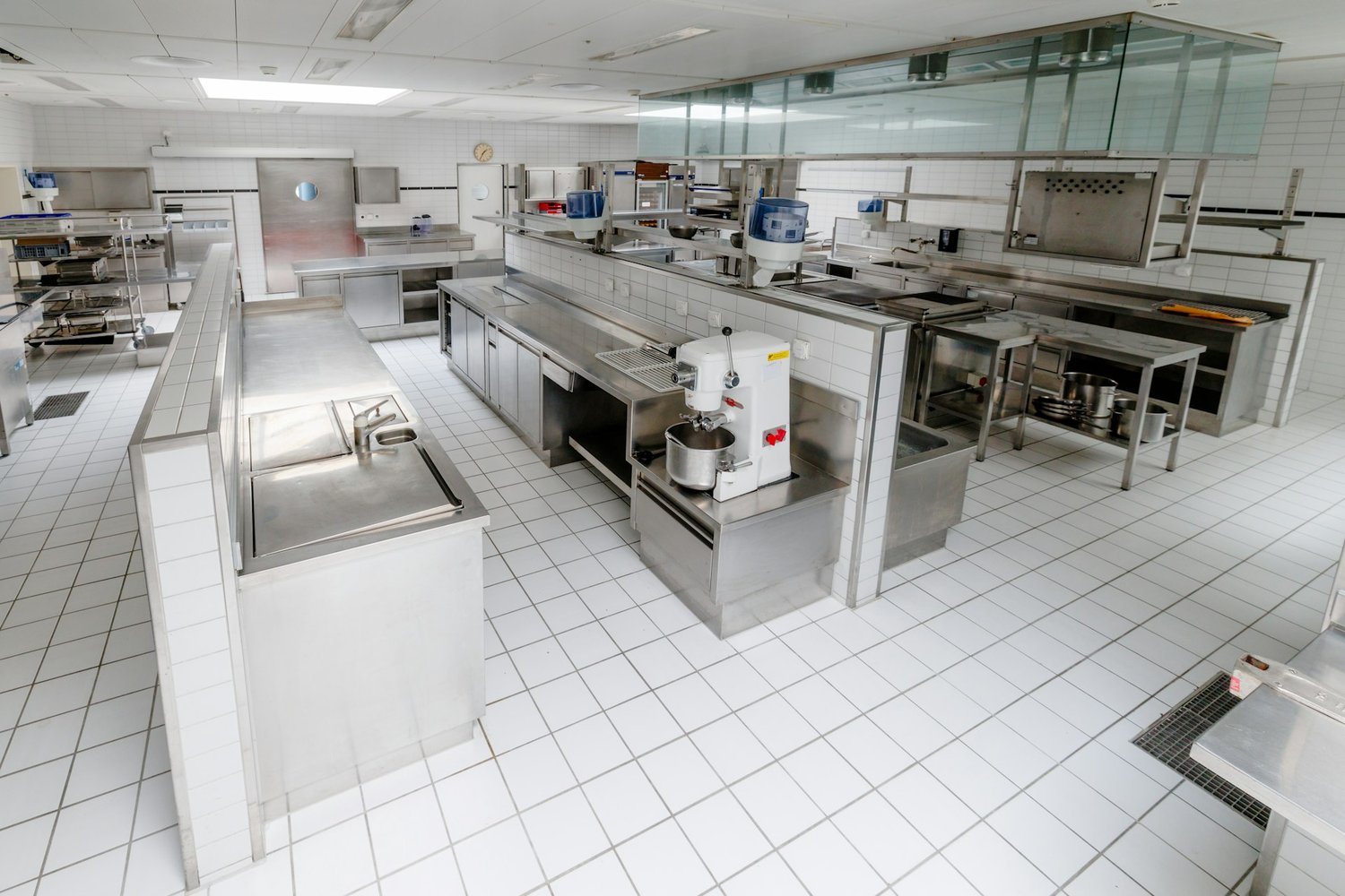 201m² commercial, photo 3 sur 10