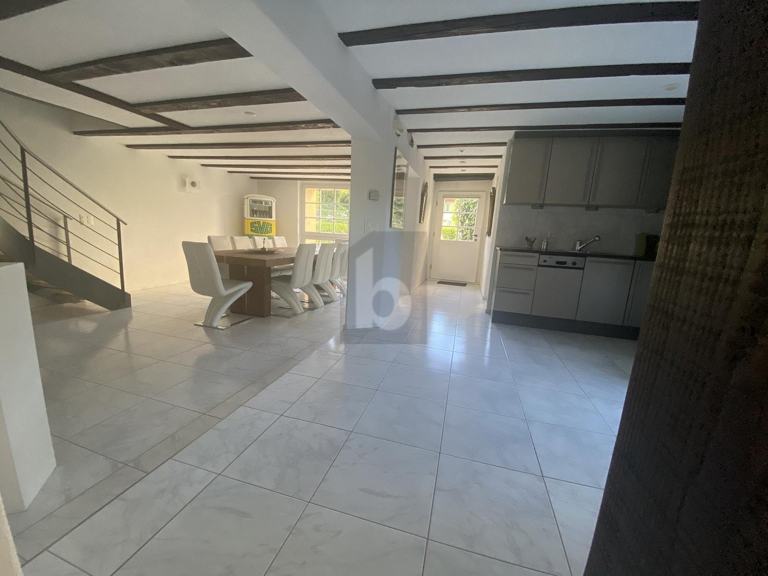 Bureau de 144m², photo 2 sur 4