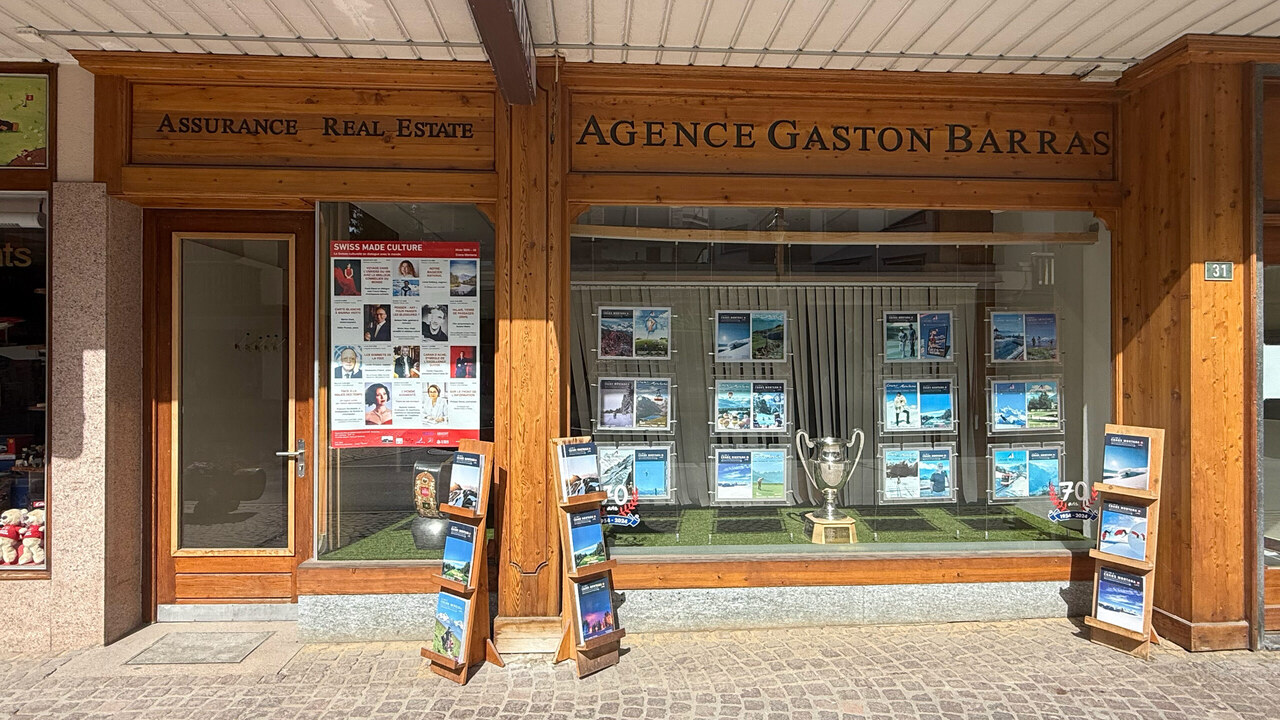 65m² commercial
