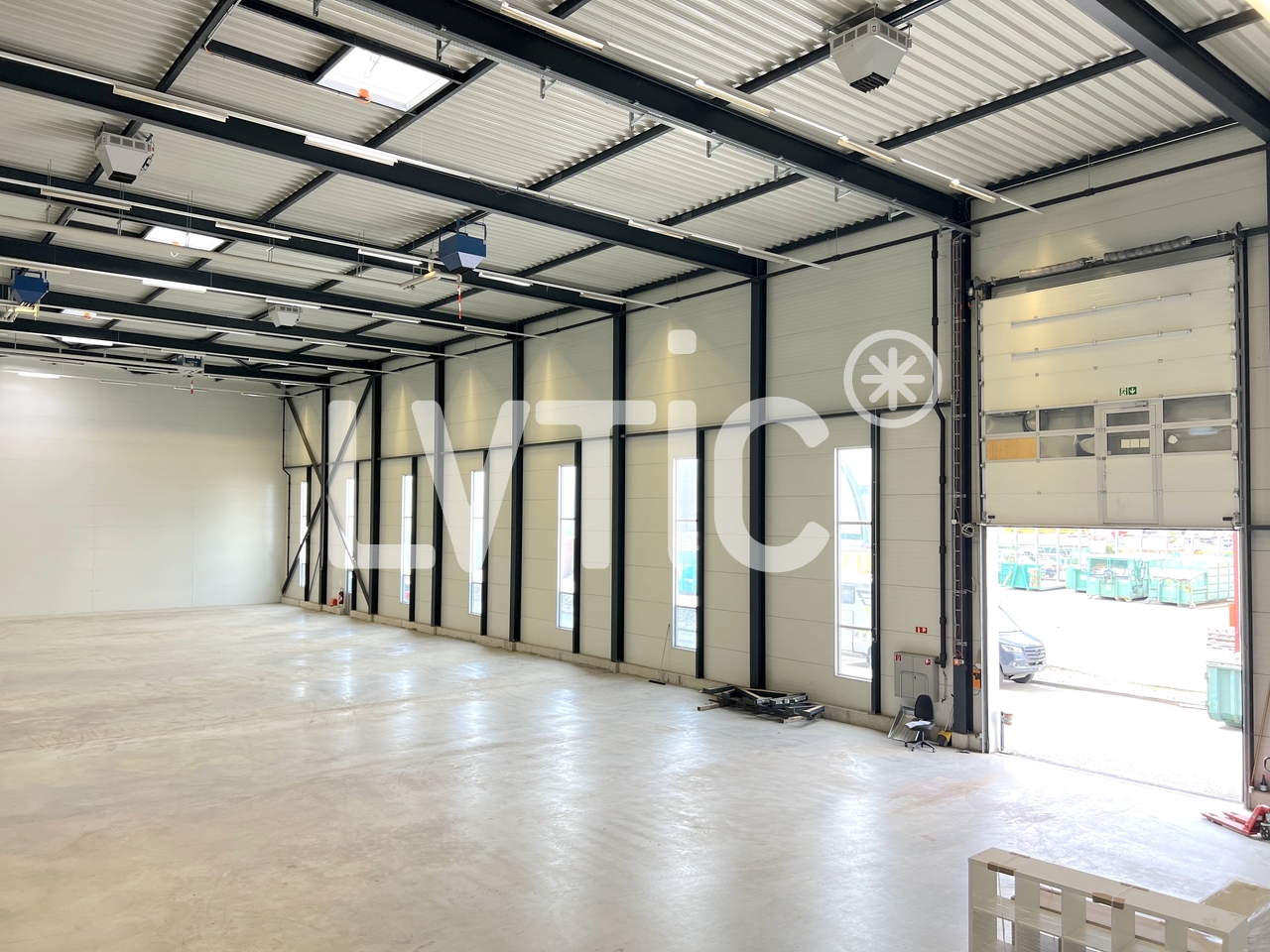 950m² industrial object, photo 4 sur 9