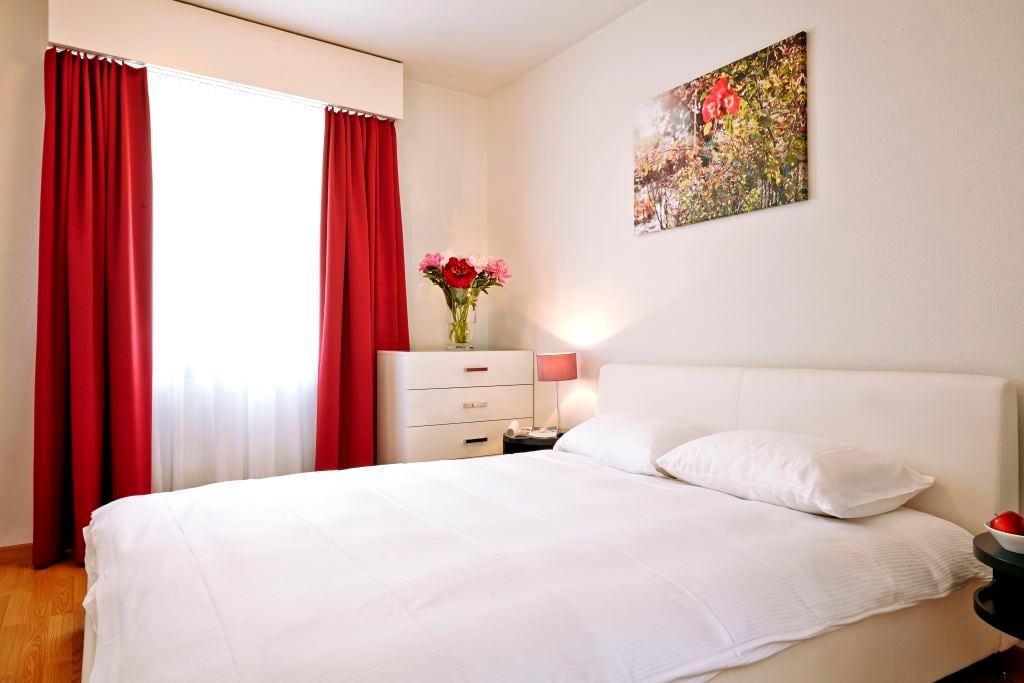 2 pièces appartement meublé, photo 1 sur 8