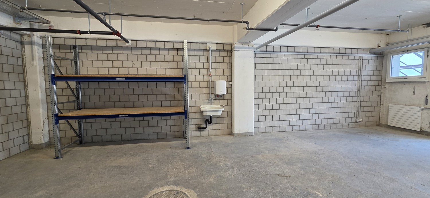 75m² commercial, photo 2 sur 4