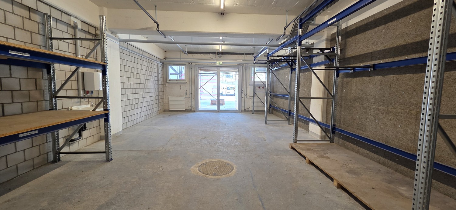 75m² commercial, photo 1 sur 4